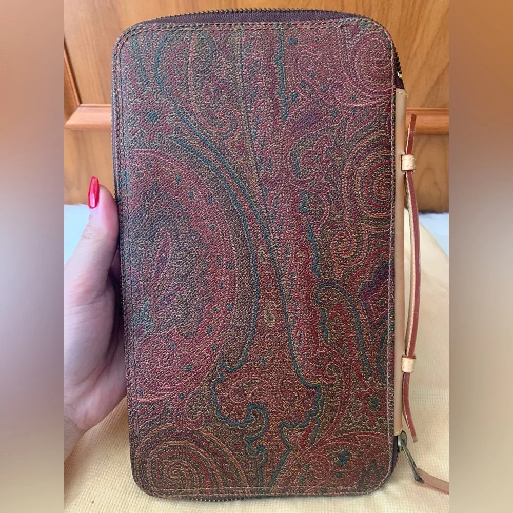 Beautiful ETRO Organizer in PVC and Leather, Bordeaux♥️ - Picture 8 of 16